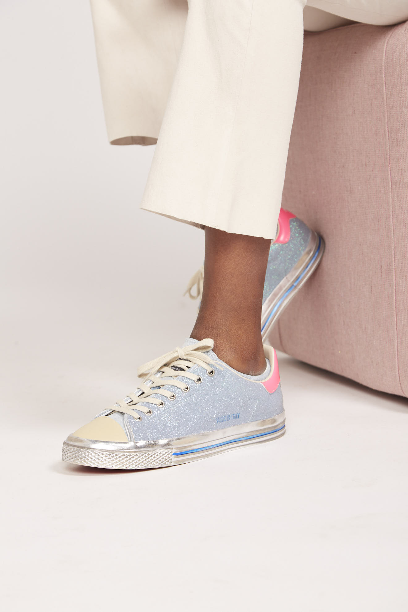 hidnander shoes blue pink detail branded cotton model side